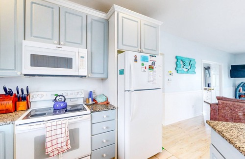 Ocean City Beach House | 2-story home near the beach with beach access, deck, community pool & tennis