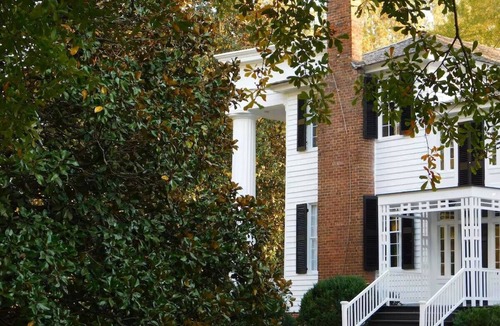 Washington Bed & Breakfast | 2 Twin beds room at Chantilly bed & breakfast in welcoming Washington GA