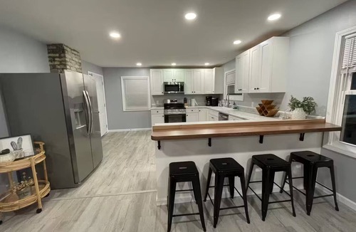 Midland House | 2 Unit Duplex, Full House Option