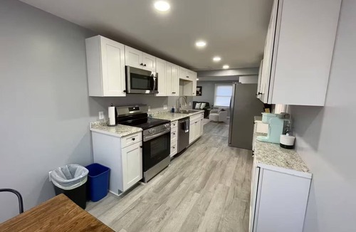 Midland House | 2 Unit Duplex, Full House Option