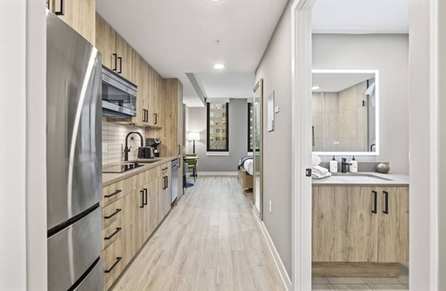 Navy Yard Apartment | 2 Units | Spacious Family Getaway | Stay Near Smithsonian & National Gallery