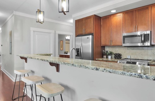 Old West Broad Neighborhood Cottage | 2 Units w/Free Parking Walkable Historic District The Juliette by Avantstay