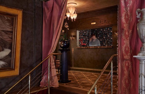 Mount Vernon House | 2 Vintage-Inspired Rooms w/Plush Bedding & Handpicked Art Near Downtown