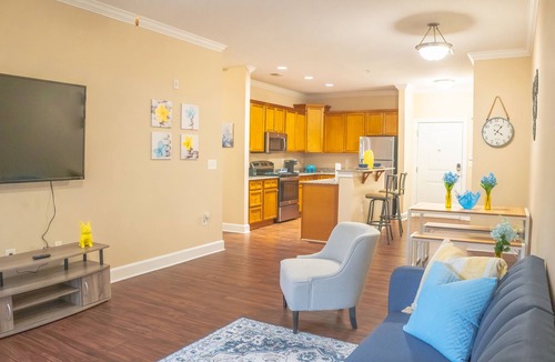 Greensboro Apartment | 20 min from Kevin Hart! (5/17 GSO Coliseum)