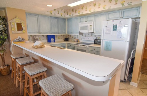 Ocean Drive Condo | 20% off 3-7 nights thru July. 4BR 3BA OF condo. Ocean Drive.