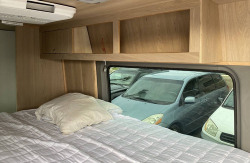 Kahului House | 2012 Mercedes-Benz Sprinter custom build/ California king size bed