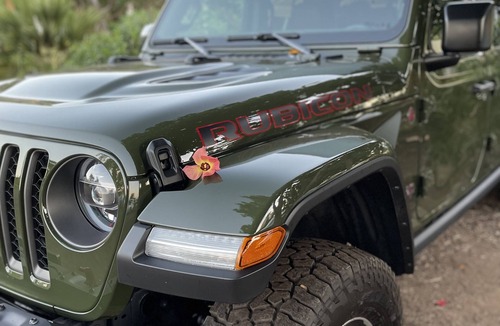 Kahului House | 2022 Jeep Gladiator Rubicon with a Rooftop tent & all the amenities!