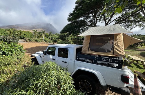 Kahului House | 2022 Jeep Gladiator Rubicon with a Rooftop tent and all the accessories!