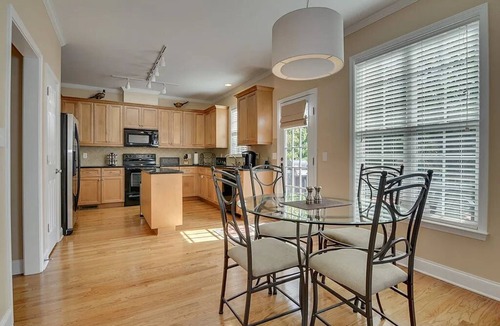 Evans House | 2026 4BR Masters Rental, 2 Kings, 2 Queens