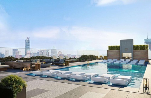 Rainey Street Historic District Apartment | 20th FL 1BR - Heated Pool - Gym - Bar - Balcony