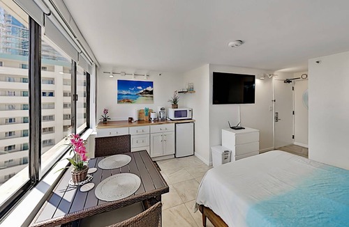 McCully - Moiliili Condo | 21 m² Condo ∙ 2 guests