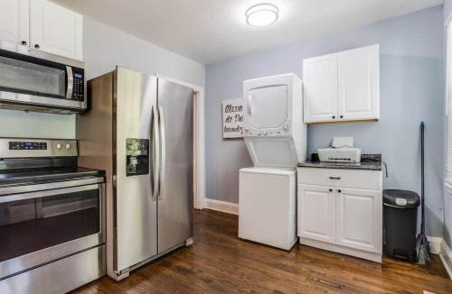 Villa Heights House | 22 Great Area Super Walkable