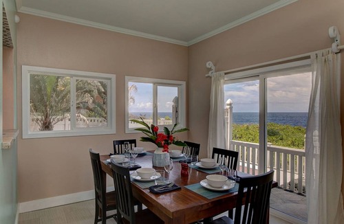 Keaau House | 220 m² House ∙ 2 bedrooms ∙ 4 guests