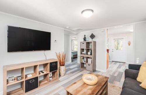 Folly Beach House | 220 W Ashley - Corner Cottage - Central Location