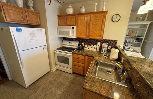 Huddleston Apartment | #224 Mariners 2 Bedroom condo