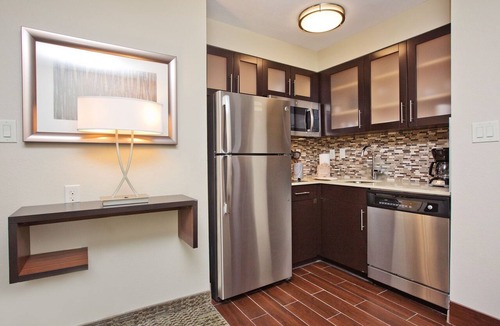 Sweetbriar Apartment | 24 Hour Business Center + Heated Outdoor Pool | Close to Downtown Austin