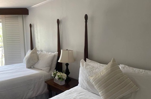 Hanamaulu Resort | 2417 at Lihue Oceanfront Resort