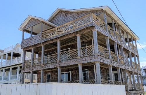 Nags Head House | 2508 Beach Rd, Semi-Oceanfront, Pool/Hot Tub