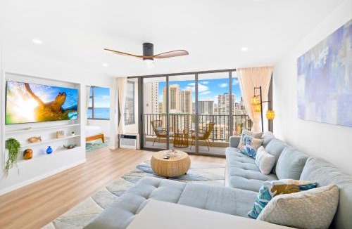 Waikiki Apartment | 25th Floor Ocean View, Steps to Waikiki Beach, Free Parking