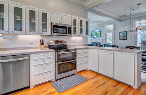 Ocean Point House | 29 Ocean Point | AvantStay | Luxe Kitchen, Balcony