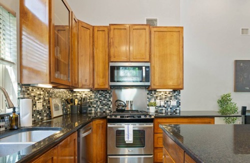 Chestnut Apartment | 2915 E 14th xxxxxxxx