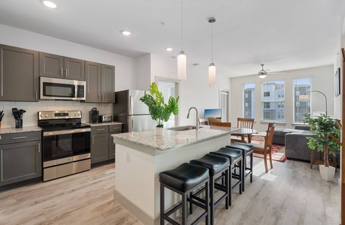 Stony Ridge North Apartment | 2BD/2BA Next to Airport qlg6