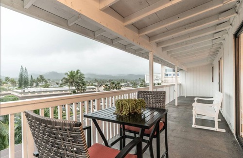 Laie House | 2BR 1 BA with a view [30 days]