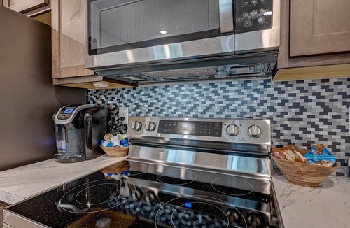 Arlington Apartment | 2BR/2.5BA Home- King-Queen-Bunk Bds - Near DT JAX