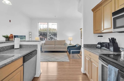 Shockoe Bottom House | 2BR at East Franklin Street