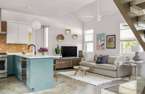 Holly House | 2BR Bungalow Near Lady Bird Lake | Rainey Street