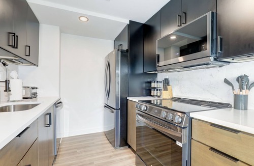 Radnor - Fort Myer Heights Apartment | 2BR Comfort Apartment in Prime Location