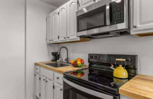West Philadelphia Apartment | 2BR Comfortable Family Apartment