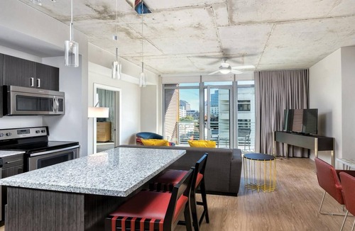 Civic District Resort | 2BR Deluxe at Club Wyndham Austin – Modern Suite Close to Music & Dining