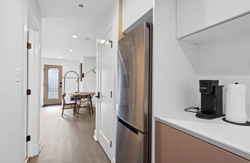 Columbia Heights Apartment | 2BR Garden Apt -Walkable DC