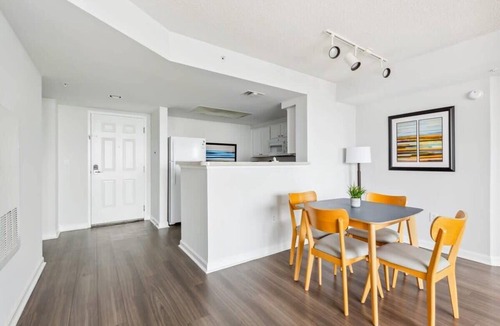 Ballston Apartment | 2BR Luxury City Suite With Gym & Pool