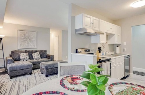 Belle Haven Apartment | 2BR Near Old Town & MGM First-Level Unit