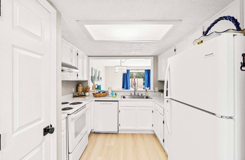 Little River Condo | 2BR Townhome Condo Near North Myrtle Beach