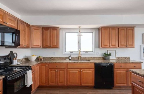 Ocean Hill House | 2Min Walk to Beach - Pool, Hot Tub, Ocean Views