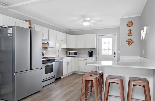 Surf City House | 2nd Row, Ocean View, Close to Beach Access, Perfect Location, Pet Friendly