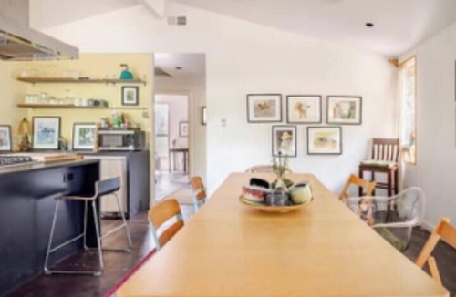 Dawson House | 3/2 Mod Hideaway, Laid-back Loft. ACL/S Congress/Downtown. Dog-Friendly