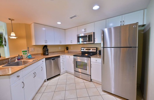 Downtown Myrtle Beach Condo | 3 balconies, Panoramic View, Huge condo, Upper End Resort,Corner Unit, 11th Fl