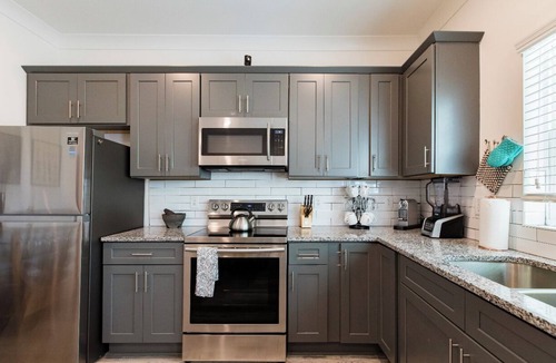 Atlanta House | 3-Bd Townhome Near Beltline, Truist Park & ATL Hotspots