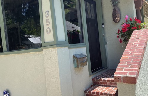 Mount Dora House | 3 bed/2 bath upscale home only 3 blocks from downtown Mount Dora