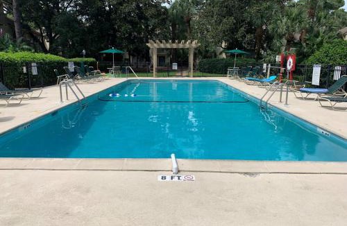 Beach Lagoon House | 3 bed 2bath just steps to Coligny Plaza & Beach