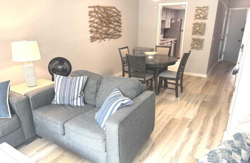 Beach Lagoon House | 3 bed 2bath just steps to Coligny Plaza & Beach