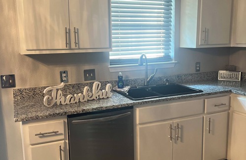 Florida Panhandle House | 3/bed, Office/flex room in Quiet, centrally, located area . Close to everything!