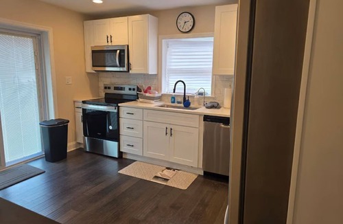 Millersville House | 3 Bed Room 2 Bath Rancher