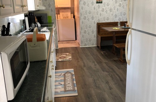 Garden City House | 3 Bedroom, 2 Bath house close to ocean