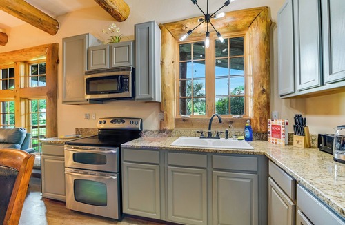 Buda Cottage | 3 bedroom cottage, peaceful and private, with pool, fitness, flowers and nature