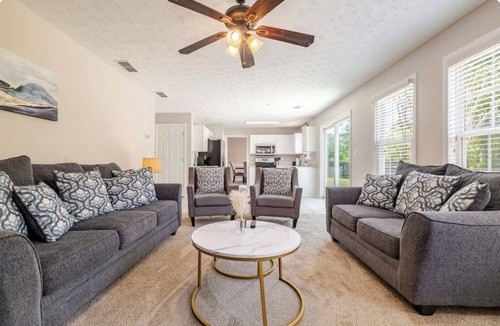 Lawrenceville House | 3-bedroom house in charming Lawrenceville with Game Room, Arcade, WiFi, AC.